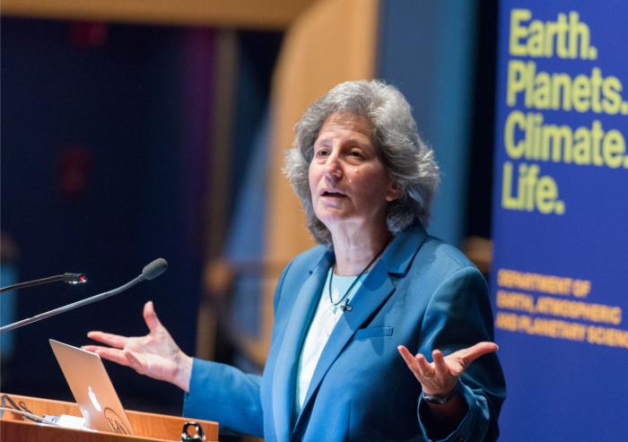 "Science is never sufficient to solve an environmental problem but it's always, always necessary," Susan Solomon said at the 7th annual John Carlson Lecture at the New England Aquarium.Photo: Vicki McKenna 