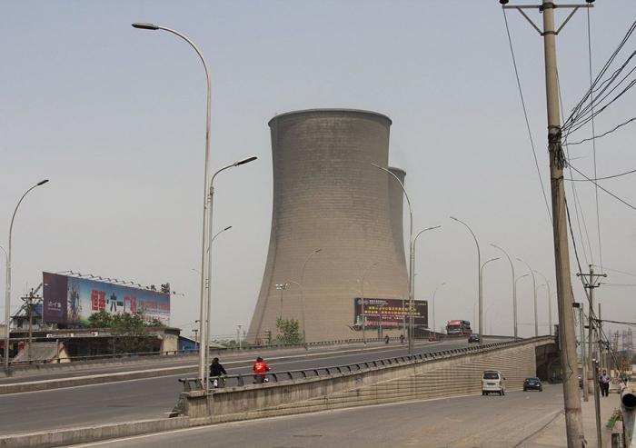 Coal-fired electric plant, Henan Province, China Photo: V.T. Polywoda/Flickr