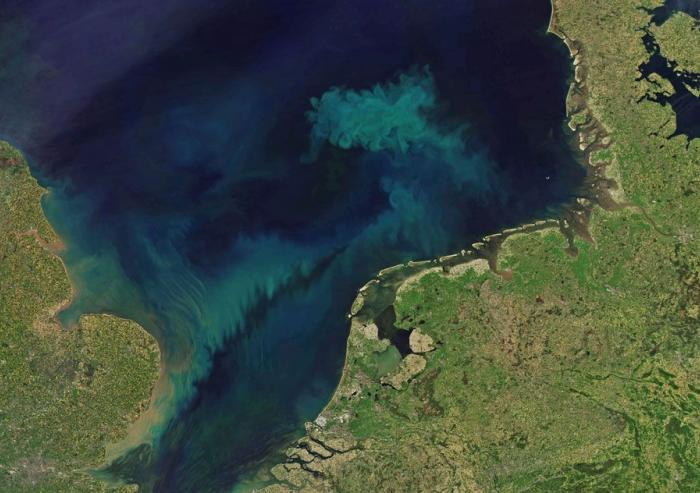 A new MIT study finds that over the coming decades climate change will affect the ocean’s color, intensifying its blue regions and its green ones.Image: NASA Earth Observatory