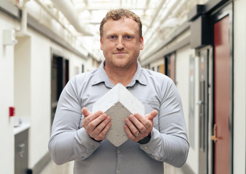“Roman concrete to me is fascinating: It’s still standing after all this time and constantly repairing,” Admir Masic says, pictured here holding a Roman-inspired, self-healing concrete cube. “Roman concrete to me is fascinating: It’s still standing after all this time and constantly repairing,” Admir Masic says, pictured here holding a Roman-inspired, self-healing concrete cube.