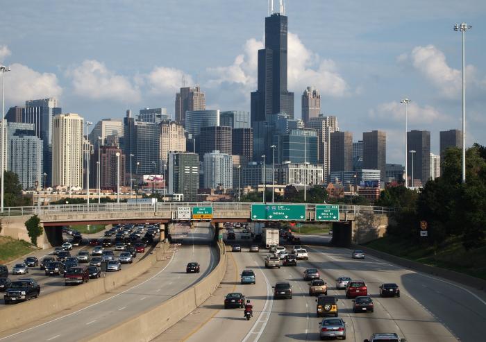 
              Reflective pavements could reduce the frequency of heat waves in Chicago by around 30 percent over 20 years. 
              Photo: Jaysin Trevino/Wikimedia Commons
      