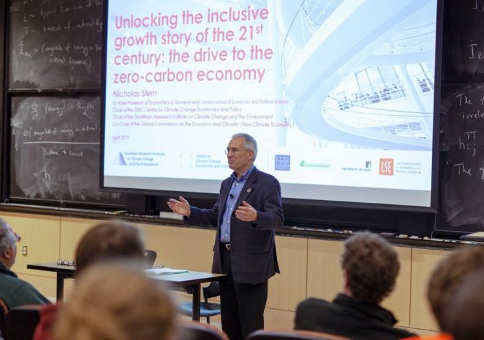The economist Lord Nicholas Stern delivers the MIT Undergraduate Economics Association’s annual lecture, on climate economics, at MIT on Tuesday, April 9, 2019.Image: Chelsea Turner