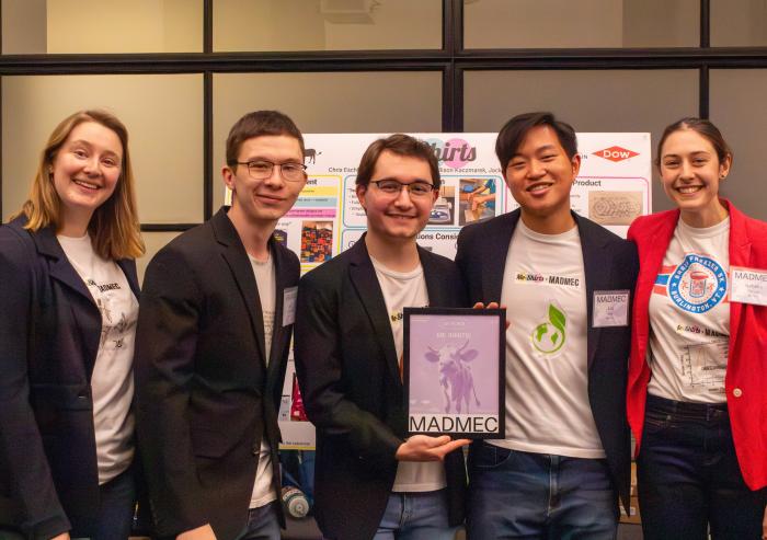 
              The Me-Shirt team, who won the MADMEC materials science competition, created biodegradable “temporary tattoos” for T-shirts.
              Image: Courtesy of MADMEC
      