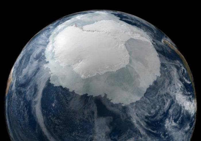 MIT scientists suggest sea ice extent in the Southern Ocean may increase with glacial melting in Antarctica. This image shows a view of the Earth on Sept. 21, 2005 with the full Antarctic region visible. Photo: NASA/Goddard Space Flight Center