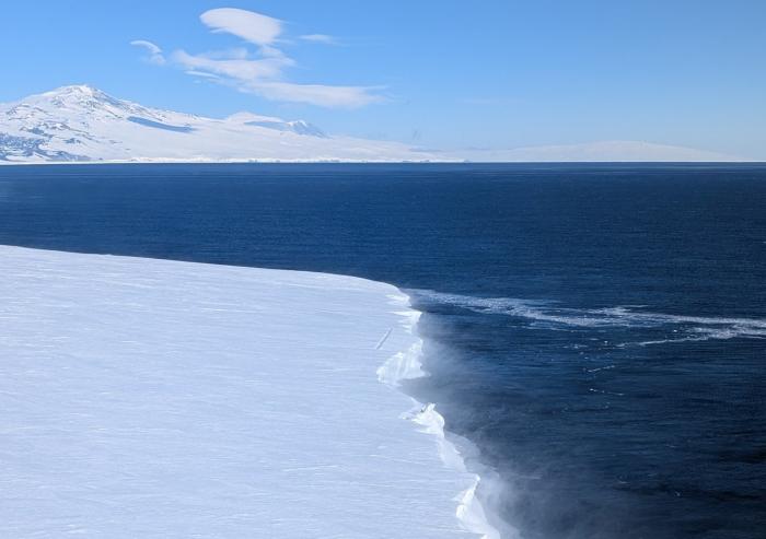 The calving front of the Ross Ice Sheet in western Antarctica