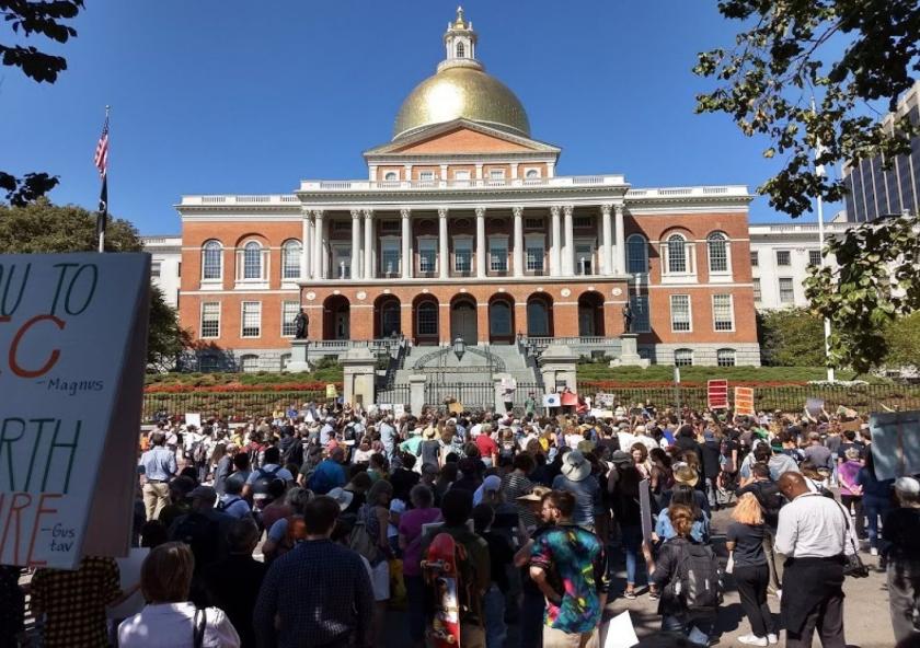 Lecturer Susan Murcott met many members of her EC.719 / EC.789 (Water, Climate Change, and Health) D-Lab class for the first time at the Boston climate strike on Sept. 20, 2019.
Photo: Susan Murcott
Lecturer Susan Murcott met many members of her EC.719 / EC.789 (Water, Climate Change, and Health) D-Lab class for the first time at the Boston climate strike on Sept. 20, 2019.
Photo: Susan Murcott