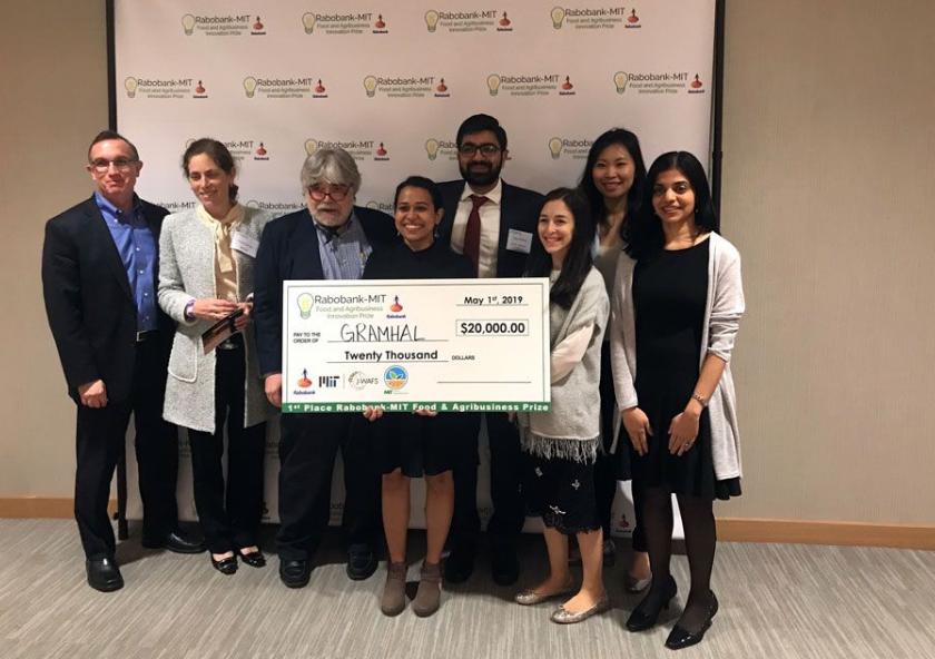 Judges and sponsors of the Rabobank-MIT Food and Agribusiness Innovation Prize pose with members of the winning team, Gramhal. Team members pictured include advisor Russell DeLucia (third from left); head of operations Simeen Kaleem (fourth fro...