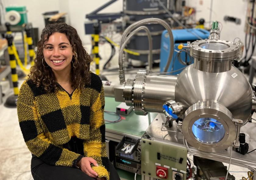 
              In the laboratory, Zoe Fisher uses a vacuum chamber to irradiate high-temperature superconductors with protons. It is attached to the particle accelerator — DANTE.
              Photo: Paul Rivenberg
      