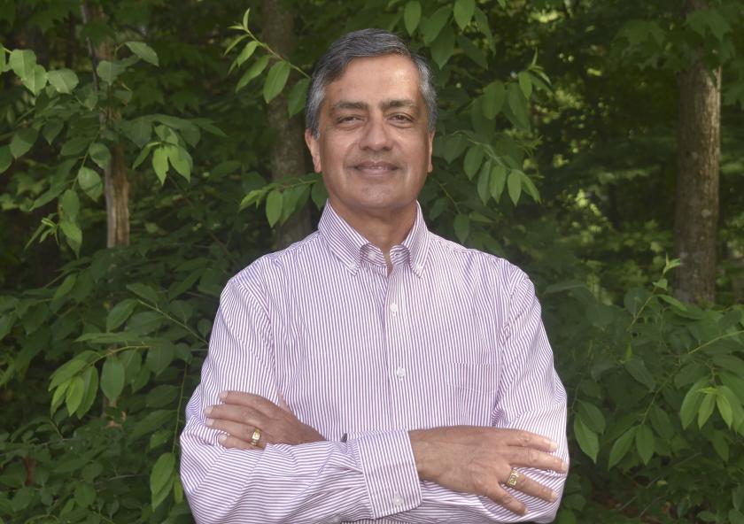 
              Can a classical physics question be handled on a quantum computer? Abhay Ram believes the answer is yes, and that it will accelerate understanding of electromagnetic wave phenomena in plasma.
              Photo: Priyanka Ram
      