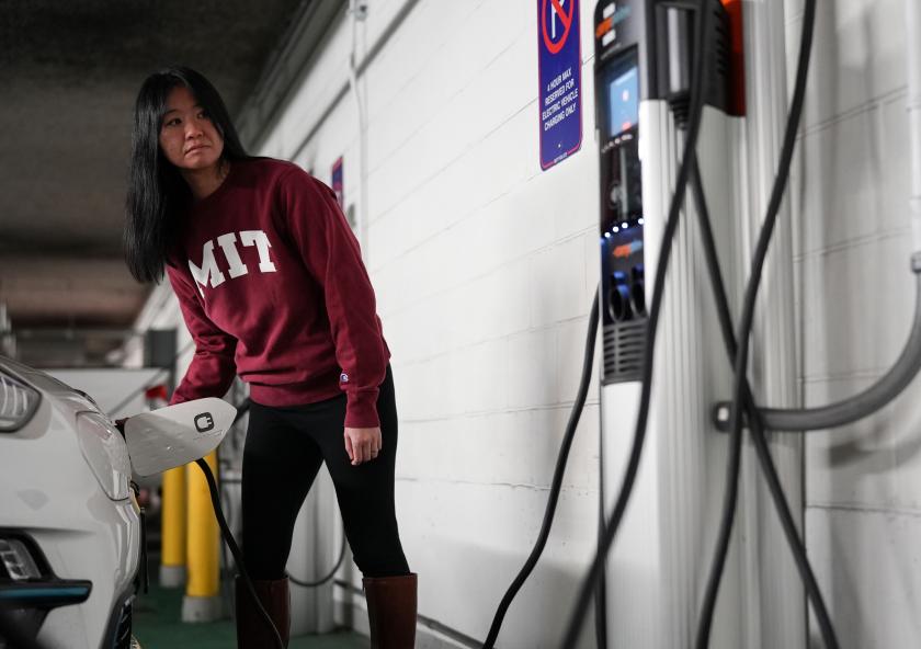 
              MIT researchers have found that, by encouraging the placing of charging stations for electric vehicles (EVs) in strategic ways, as well as setting up systems to initiate car charging at delayed times, electric vehicles could have les...