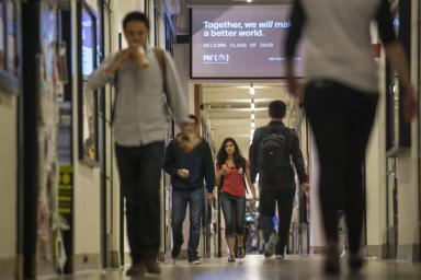 Students in infinte corridor