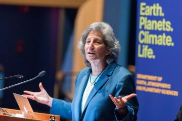 "Science is never sufficient to solve an environmental problem but it's always, always necessary," Susan Solomon said at the 7th annual John Carlson Lecture at the New England Aquarium.Photo: Vicki McKenna 