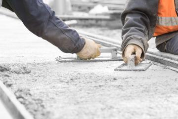 
              Concrete is one of several cool pavement designs. MIT CSHub has found that cool pavements can benefit cities year-round.
          