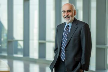 
              John Sterman and colleagues offer a suite of well-honed strategies to smooth this journey, including a free global climate policy simulator called En-ROADS.
              Photo: David Sella/MIT Corporate Relations
      