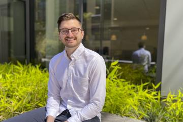 
              During a residency at DIII-D in San Diego, MIT PhD candidate Evan Leppink will explore a new way to drive current in a tokamak plasma using radiofrequency waves. 
              Photo: Paul Rivenberg
      