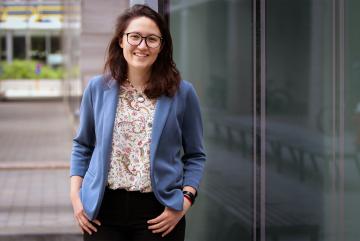 
              Victoria Preston, a PhD student in the MIT-WHOI joint program, is helping to design robots that can independently navigate to sites where they can take samples or measurements that will be most useful to environmental scientists.
   ...