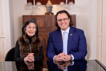
              Global Engineering and Research (GEAR) Center founder Lisa Yang (left) sits with GEAR Center director Amos Winter, MIT associate professor of mechanical engineering.
              Photo: Todd Zimmermann
      