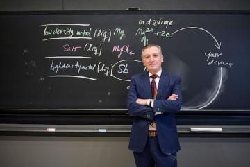 
              Donald Sadoway is retiring after more than four decades at MIT.
              Photo: Todd Wilson/European Patent Office
      