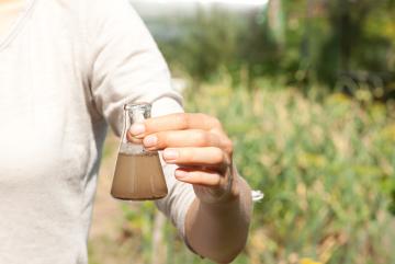 
              The $2.1 million funding for the MIT Integrative Microbiology Initiative will support first-year graduate students who join the interdepartmental microbiology PhD program at MIT, and who are interested in environmental problems. 
   ...