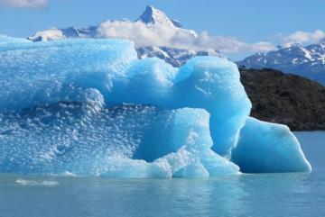 
              Calving front of the Upsala Glacier in Argentina. This glacier has been thinning and retreating at a rapid rate during the last decades — from 2006 to 2010, it receded 43.7 yards (40 meters) per year.
              Photo: Etienn...